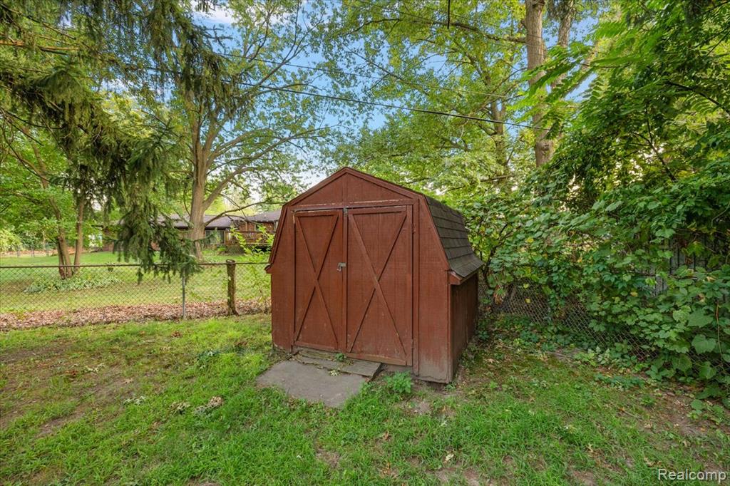 4535 Pinedale Avenue, Clarkston, MI — Photo 41
