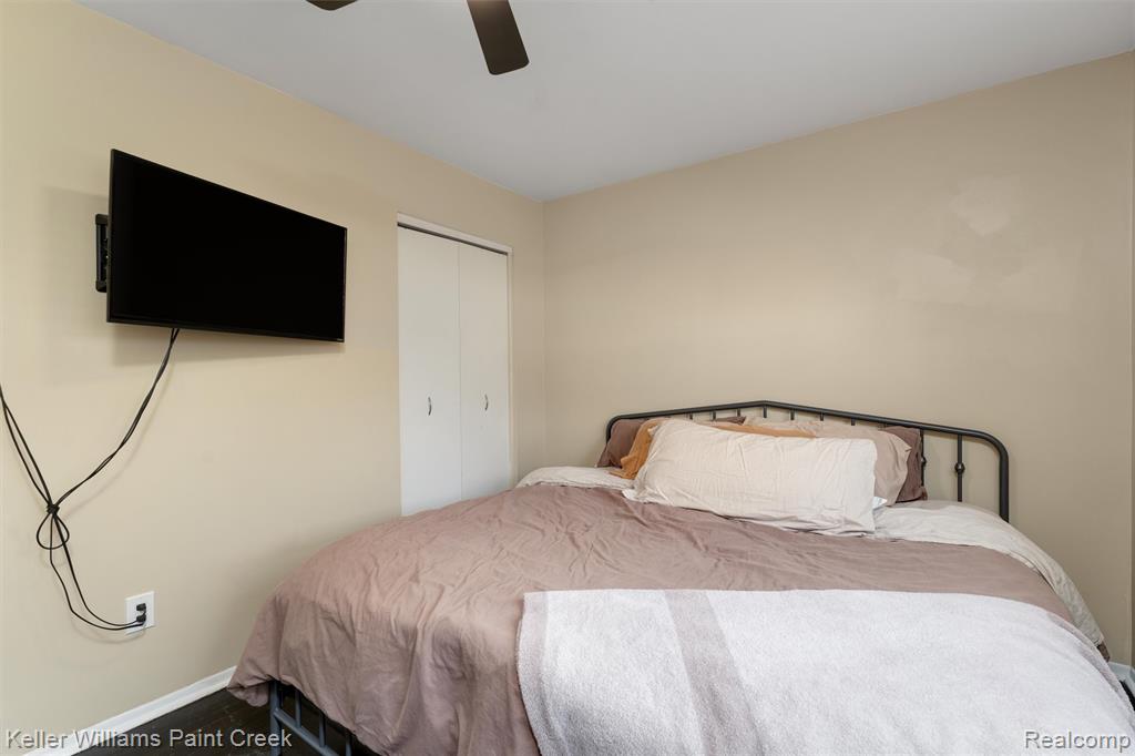 8273 Independence Drive, Sterling Heights, MI 48313 — Photo 18