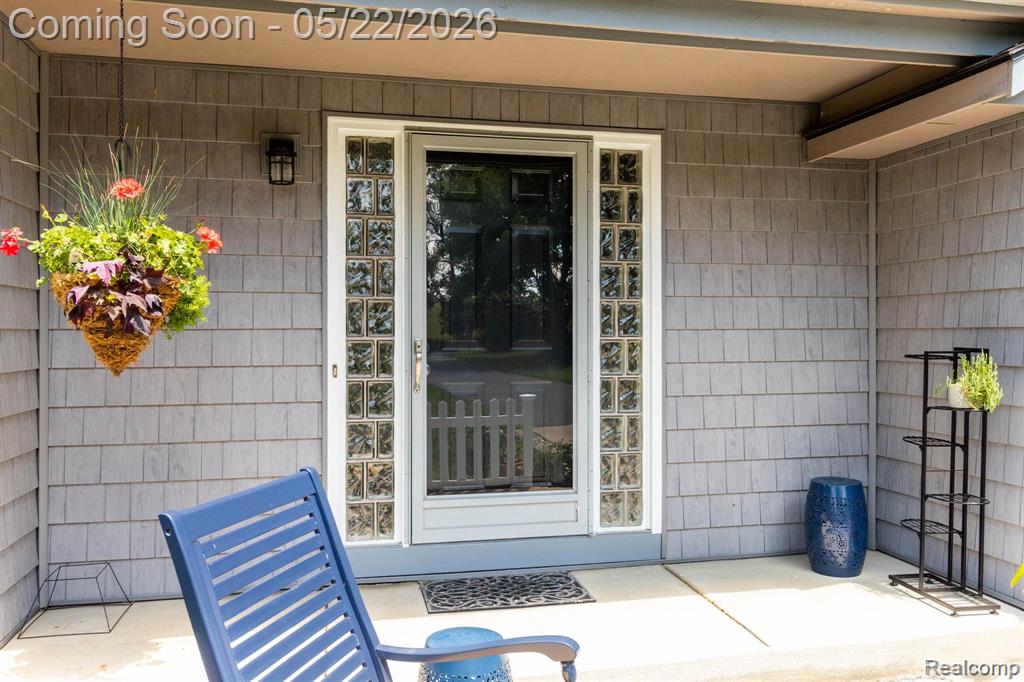 1398 BEAVERBROOK Drive, Holly, MI 48442 — Photo 3