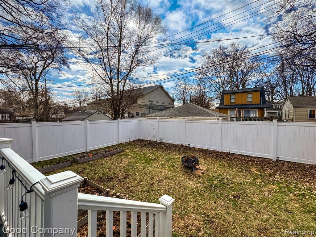 568 E Coy Avenue, Hazel Park, MI 48030 — Photo 28