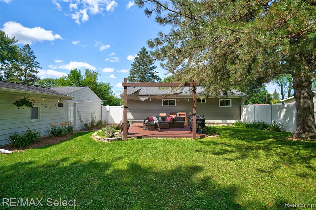 6030 Sun Valley Drive, Grand Blanc, MI 48439 — Photo 33