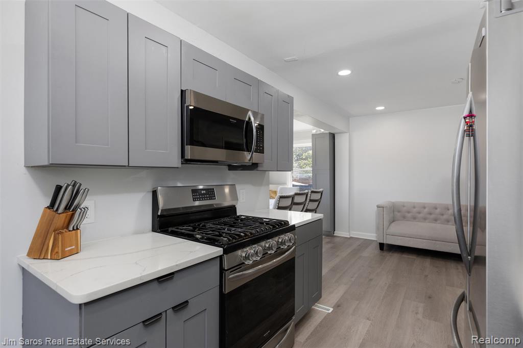 474 Madison Street, Grosse Pointe, MI 48236 — Photo 8