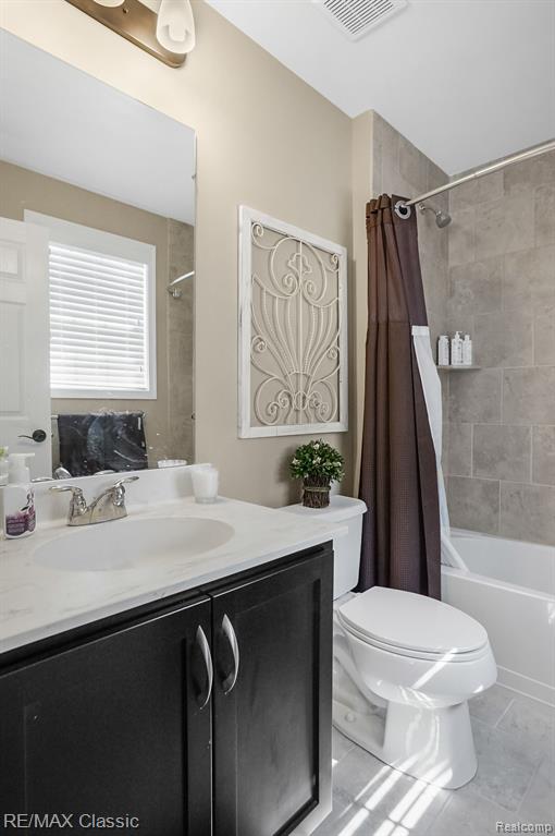 50757 CALVERT ISLE Drive, Novi, MI — Photo 44