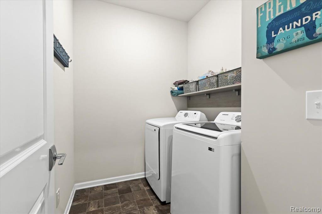 8045 CARSTON Lane, Brighton, MI 48116 — Photo 18