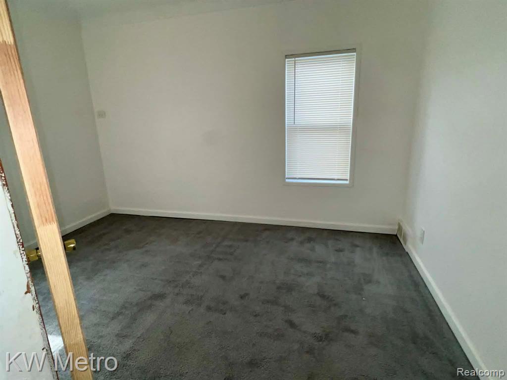 8121 Cloverdale Avenue, Ferndale, MI 48220 — Photo 12
