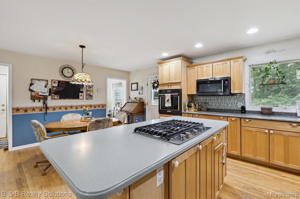 2264 Dodds Road, North Branch, MI 48461 — Photo 9
