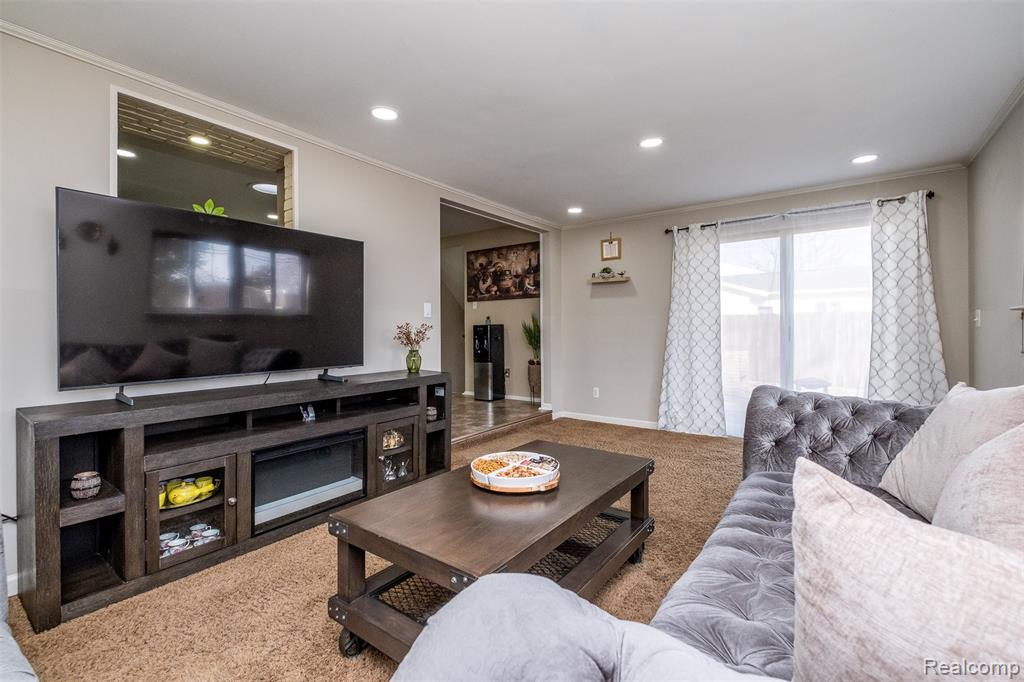 39856 Parklawn Drive, Sterling Heights, MI 48313 — Photo 20