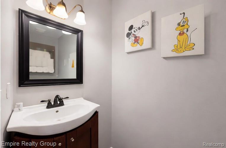 5925 Northridge Circle, Waterford, MI 48327 — Photo 15