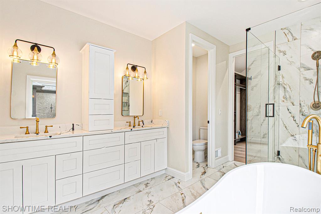 11695 ENCORE Drive, Utica, MI 48315 — Photo 21