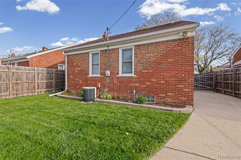 13261 Ward Street, Southgate, MI 48195 — Photo 24