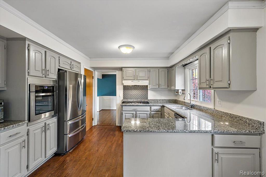 16490 OLD BEDFORD Road, Northville, MI 48168 — Photo 16
