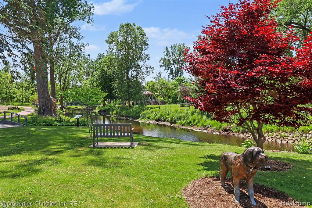 9567 Susin Lane, Clarkston, MI 48348 — Photo 39
