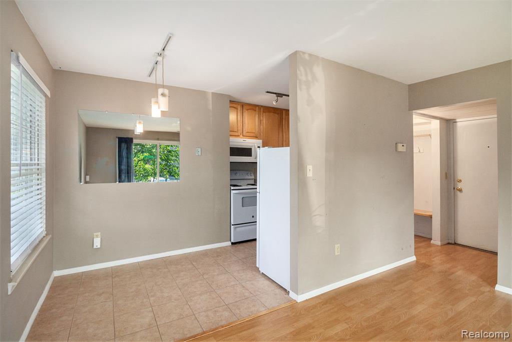841 Bloomfield Village Boulevard, D, Auburn Hills, MI 48326 — Photo 5