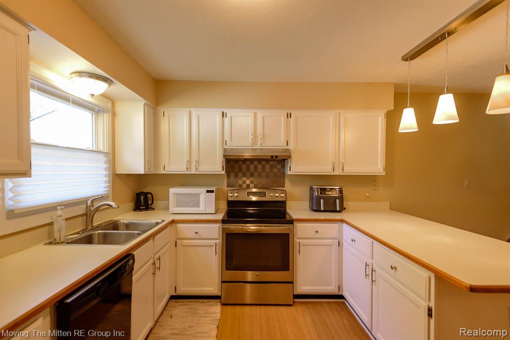 2959 BRECKENRIDGE Drive, Brighton, MI 48114 — Photo 12