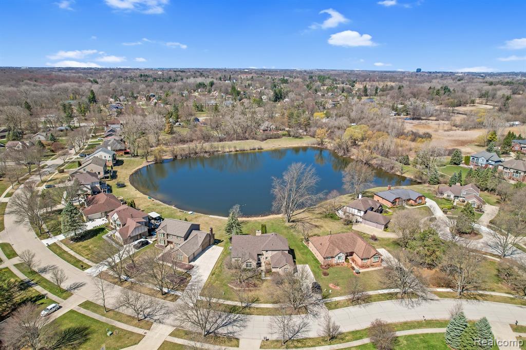 6655 MOUNTAIN Drive, Troy, MI 48098 — Photo 49