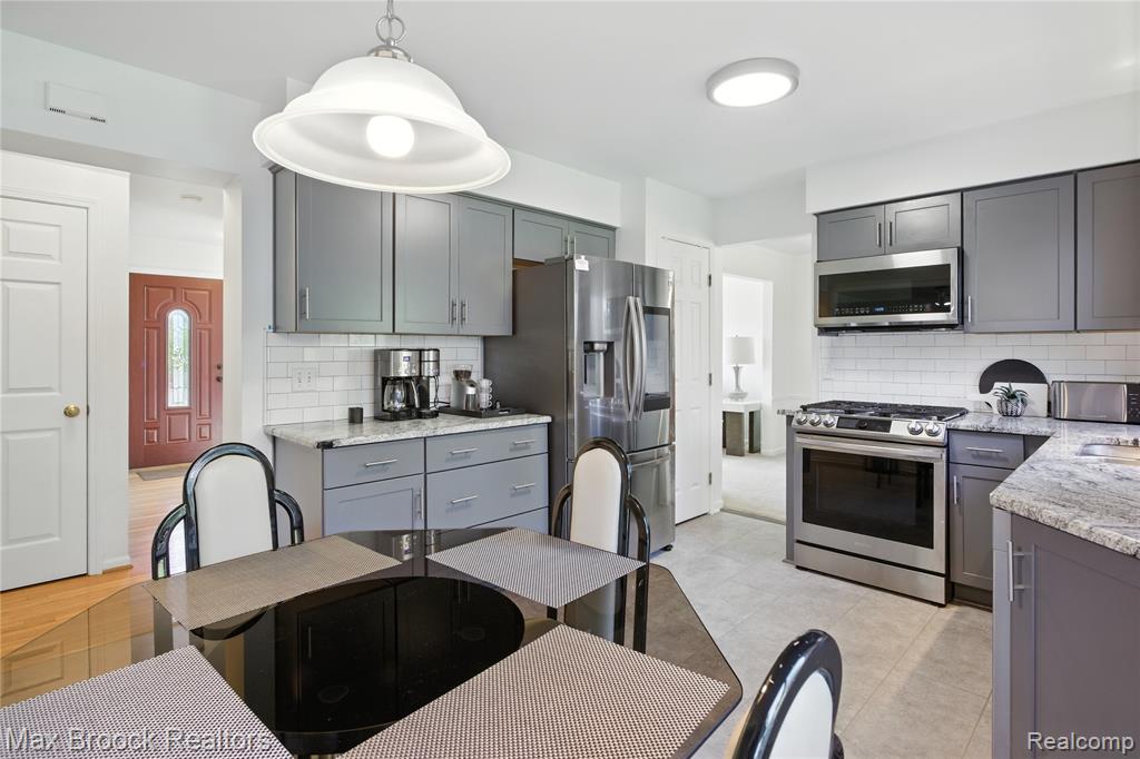 44322 Vassar Street, Canton, MI 48188 — Photo 15