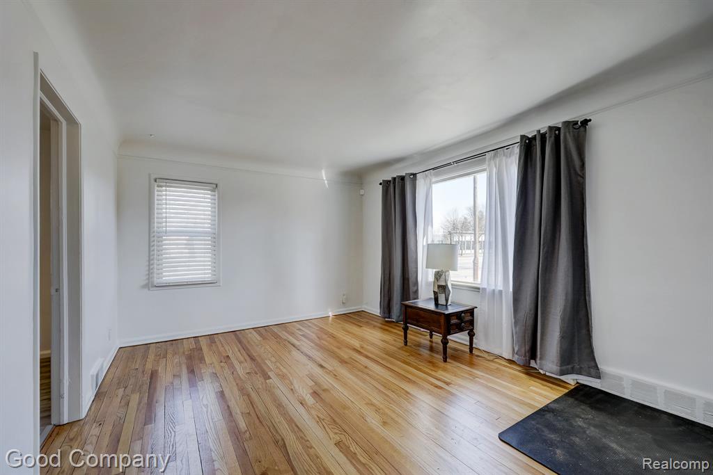 4725 Elmwood Street, Royal Oak, MI 48073 — Photo 9