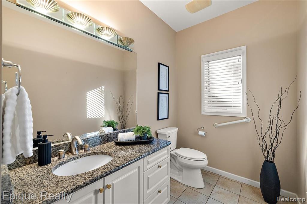374 Oakbridge Drive, Oakland, MI 48306 — Photo 50