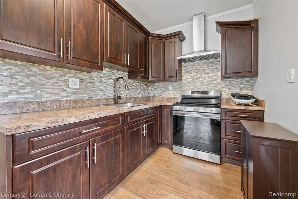 42185 BAINTREE Circle, Northville, MI 48168 — Photo 30