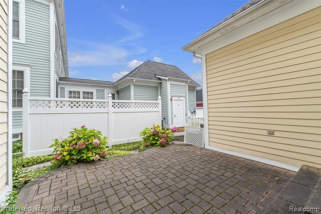 635 Constitution Street, Canton, MI 48188 — Photo 37