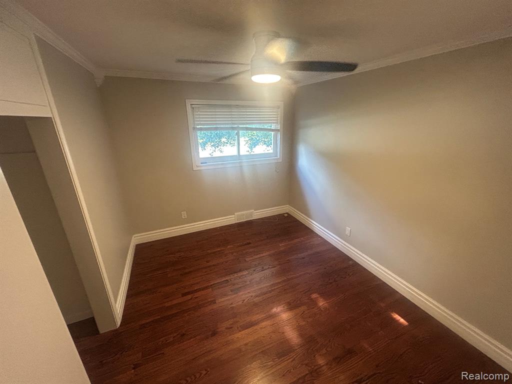 760 S EVERGREEN Street, Plymouth, MI 48170 — Photo 22
