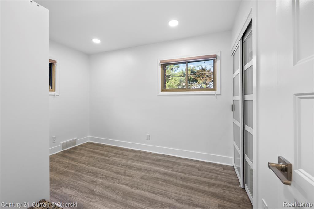 4008 Katherine Street, Dearborn Heights, MI 48125 — Photo 14