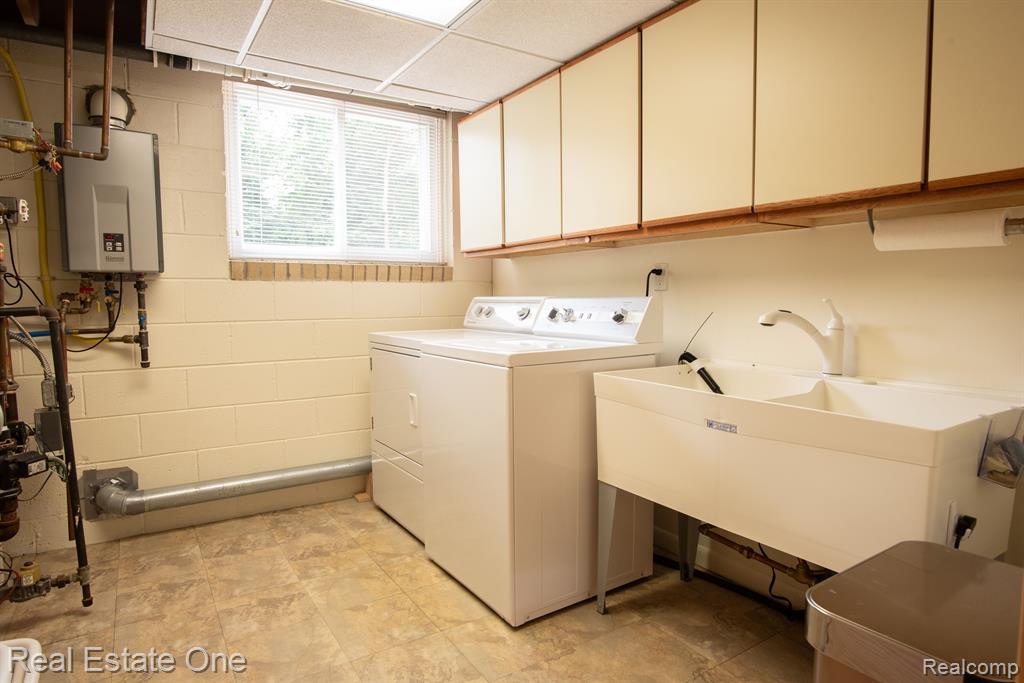 915 BRANTFORD Road, Rochester, MI 48306 — Photo 29