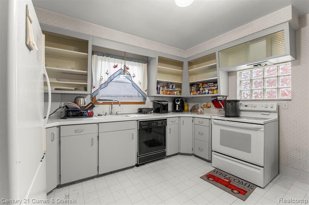 14050 Garfield, Redford, MI 48239 — Photo 13