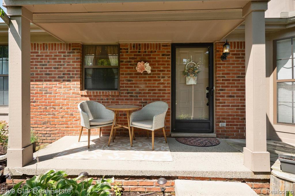 7295 SOMERBY, West Bloomfield, MI — Photo 2