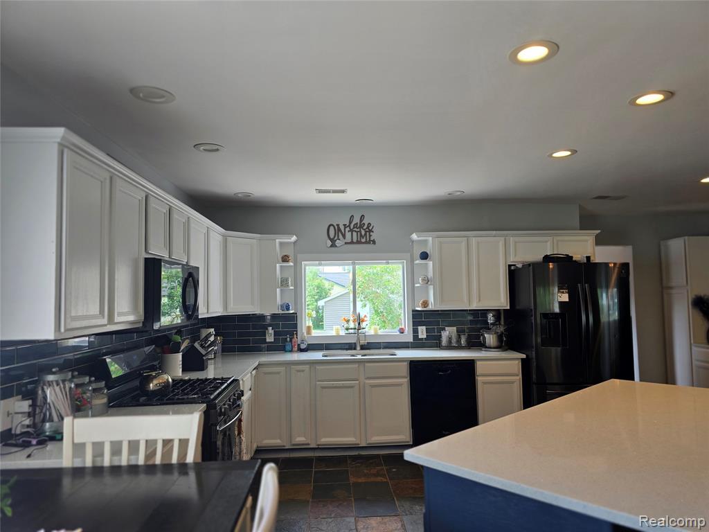135 N Haven Street, Novi, MI 48377 — Photo 9
