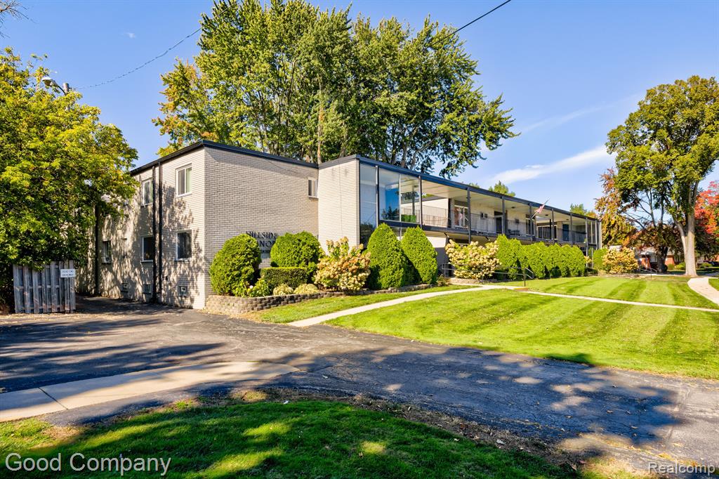 3421 HILLSIDE Drive, 4, Royal Oak, MI 48073 — front exterior