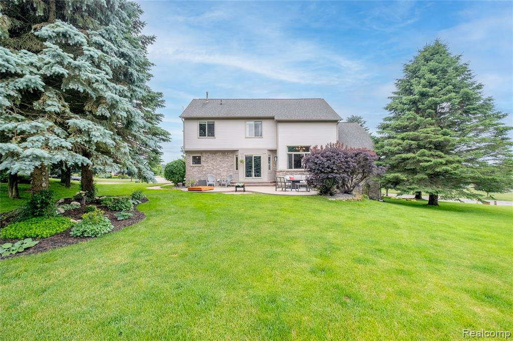9154 Rotondo Drive, Howell, MI 48855 — Photo 37