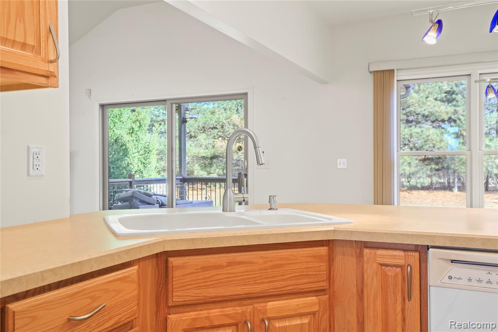 6273 Boulder Drive, Flushing, MI 48433 — Photo 18