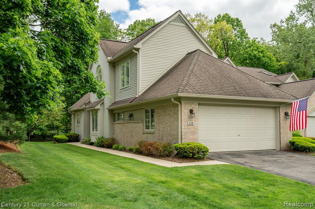 439 COVINGTON Court, Northville, MI 48168 — Photo 4
