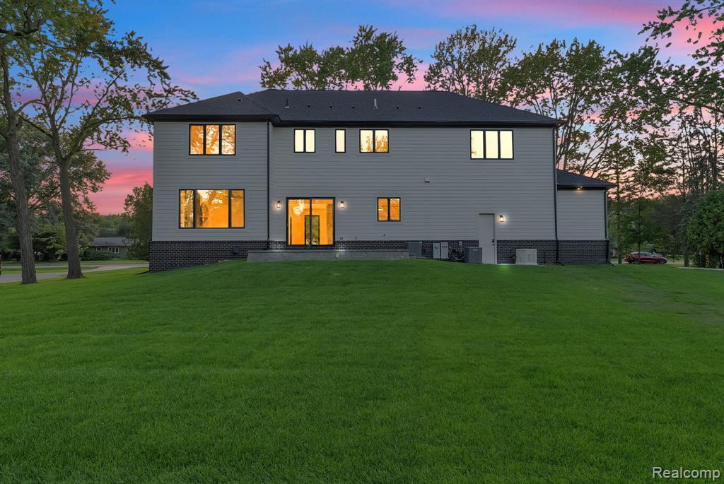 4731 Haddington Drive, Bloomfield, MI 48304 — Photo 7