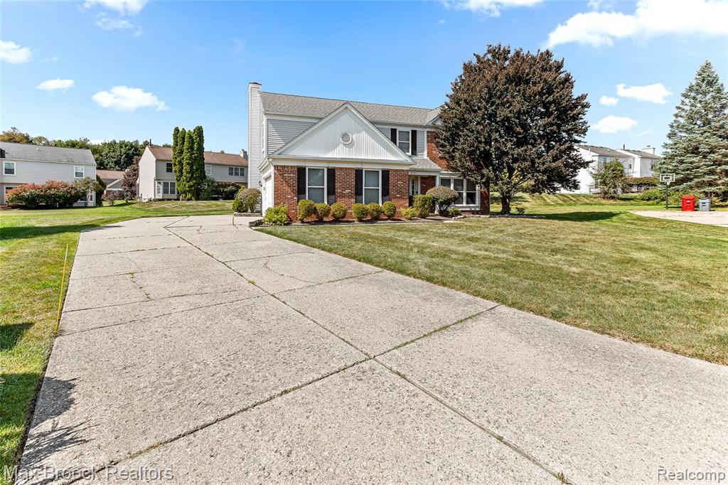 5492 Charrington Court, West Bloomfield, MI 48324 — Photo 7