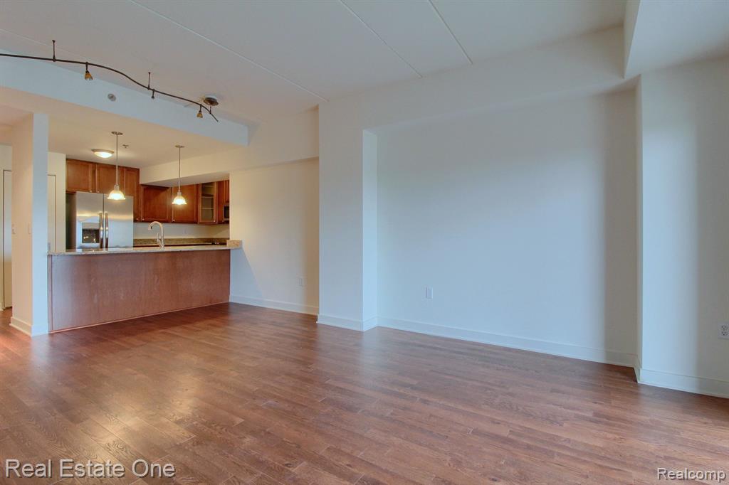 111 N ASHLEY Street, 403, Ann Arbor, MI 48104 — Photo 11