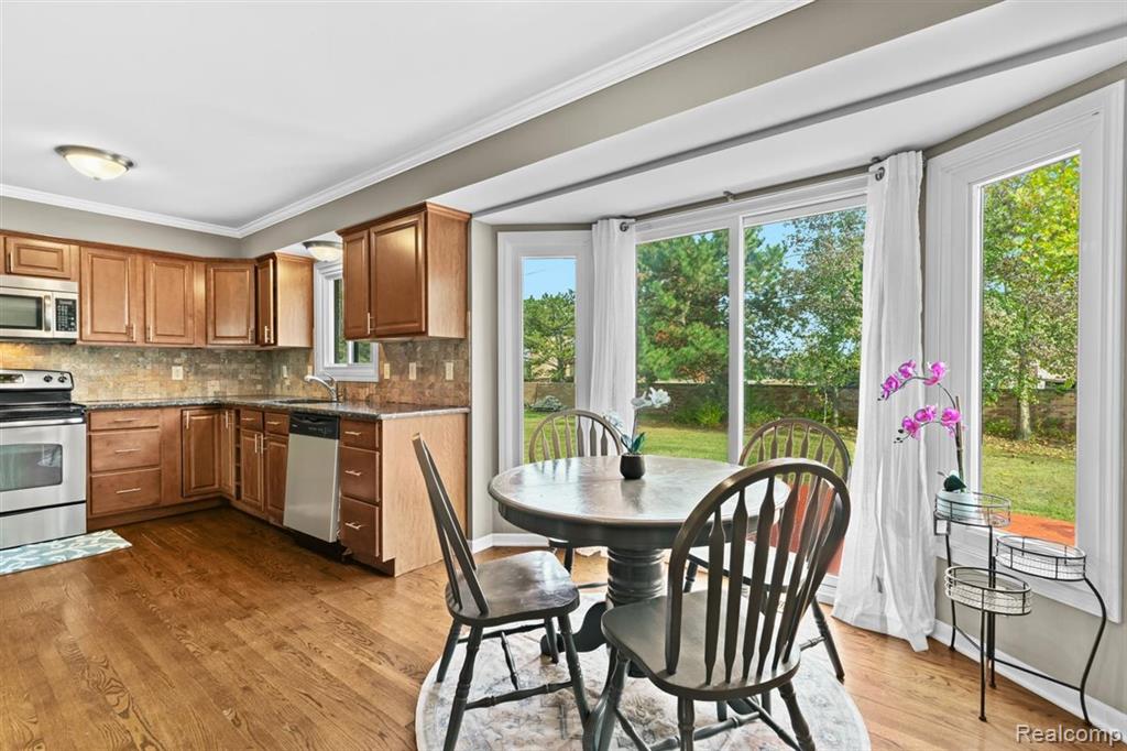 44808 Rivergate Drive, Clinton Twp, MI 48038 — Photo 13