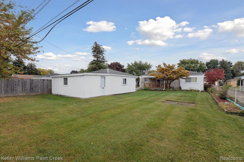 8457 Potomac Street, Center Line, MI 48015 — Photo 38
