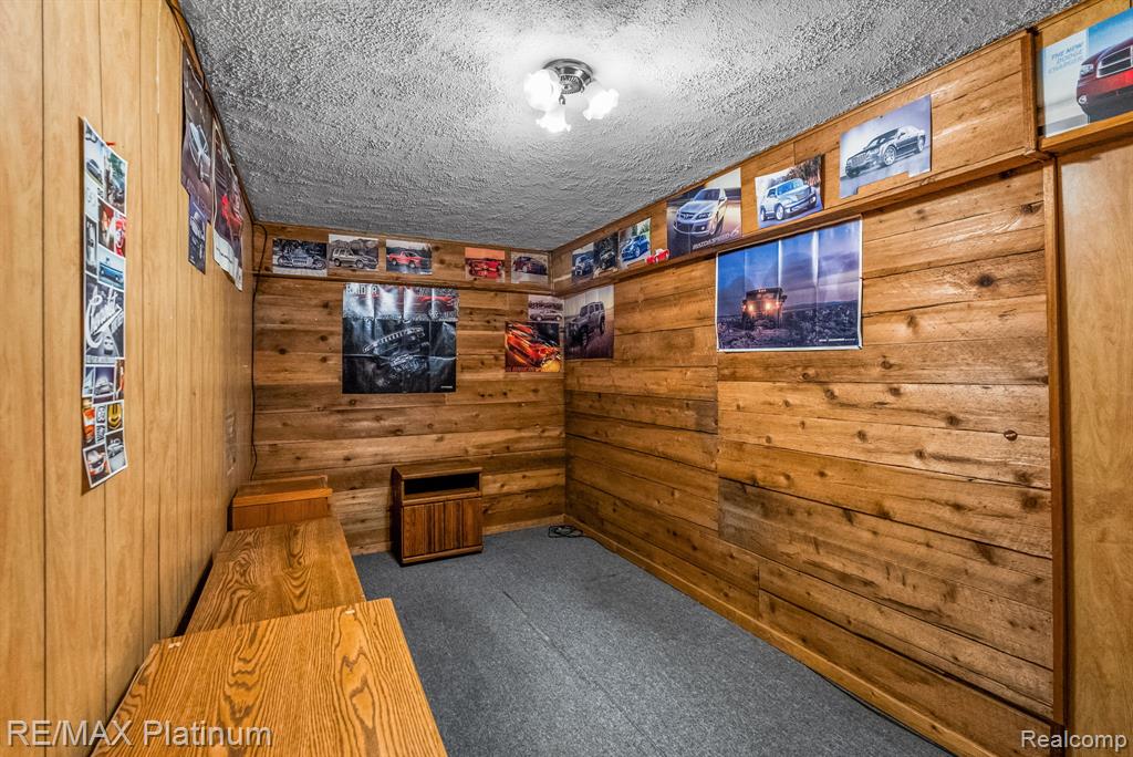 3388 Hogback Road, Fowlerville, MI 48836 — Photo 25