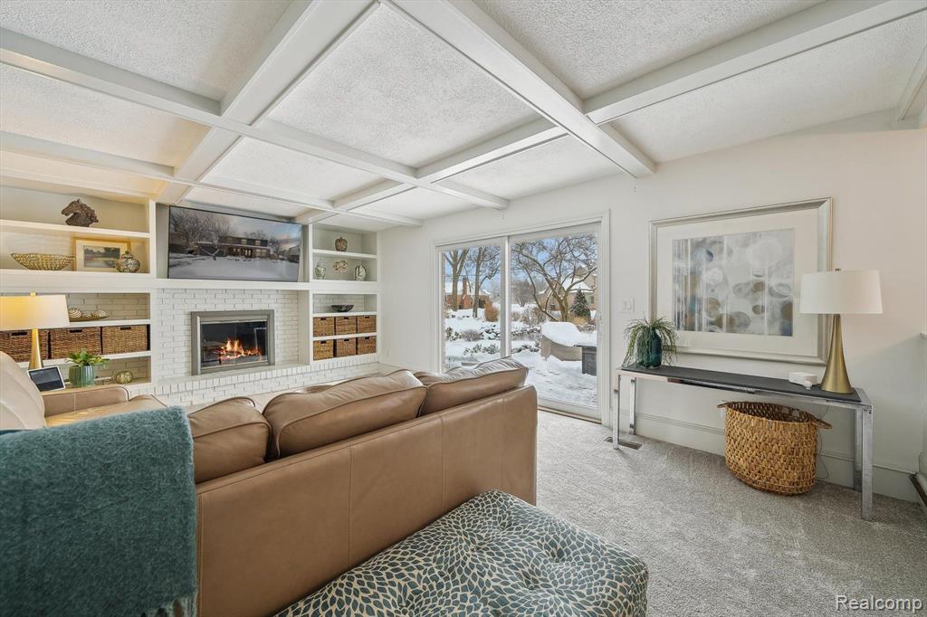 15946 WINCHESTER Drive, Northville, MI 48168 — Photo 12