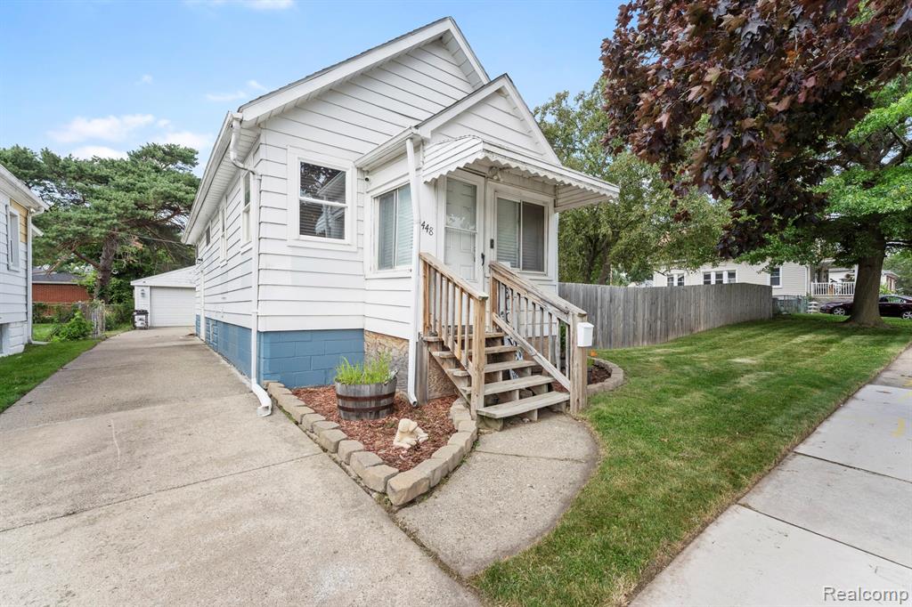 448 Bondie Street, Wyandotte, MI 48192 — Photo 2