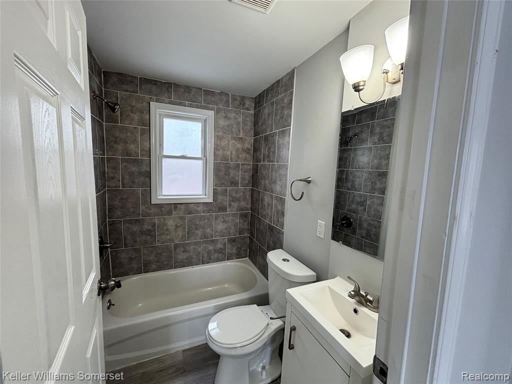 7224 Jackson Avenue, Warren, MI 48091 — Photo 4