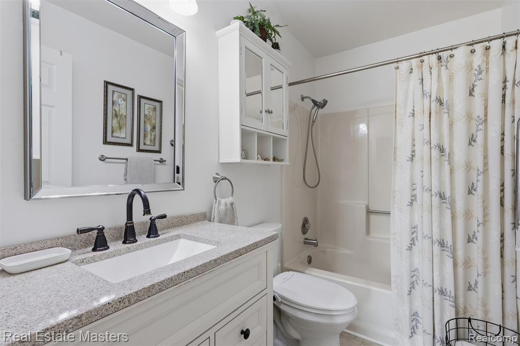 1700 River Road, 8, Marysville, MI 48040 — Photo 26