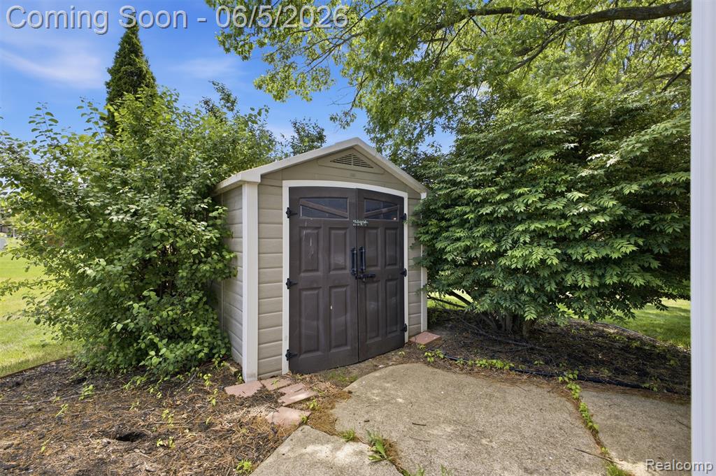 40435 Oak Tree, Novi, MI — Photo 44