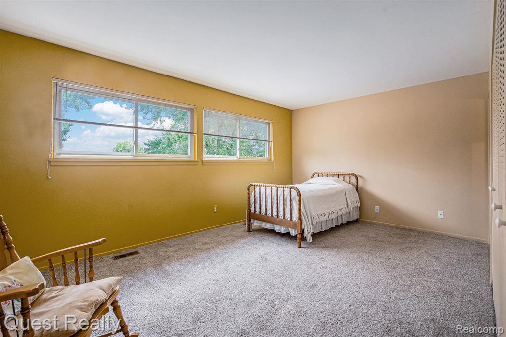 3123 LAKE HAVEN Drive, Ann Arbor, MI 48105 — Photo 20