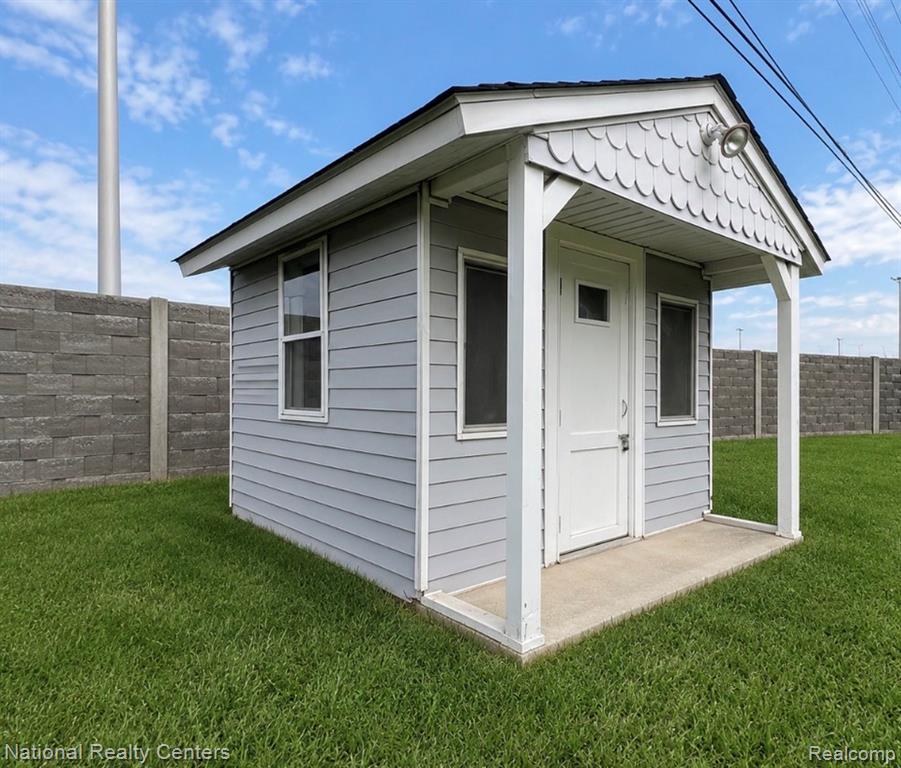 7285 Helen, Center Line, MI 48015 — Photo 31