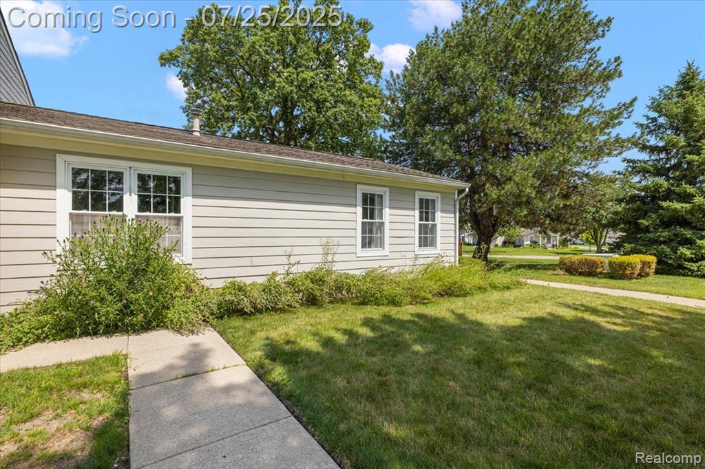 39869 Village Wood Lane, Novi, MI — Photo 11
