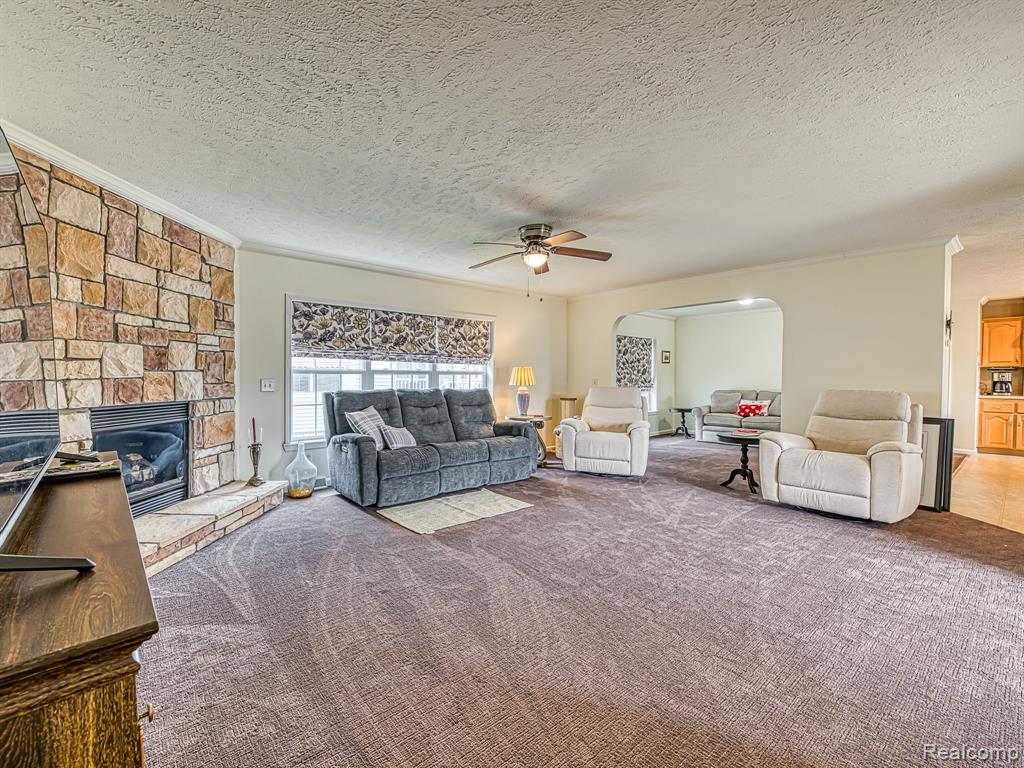 29703 Vinewood Lane, Gibraltar, MI — Photo 9
