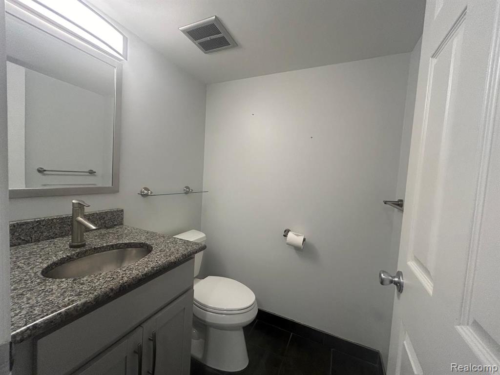 1534 BRENTWOOD Drive, Troy, MI 48098 — Photo 12